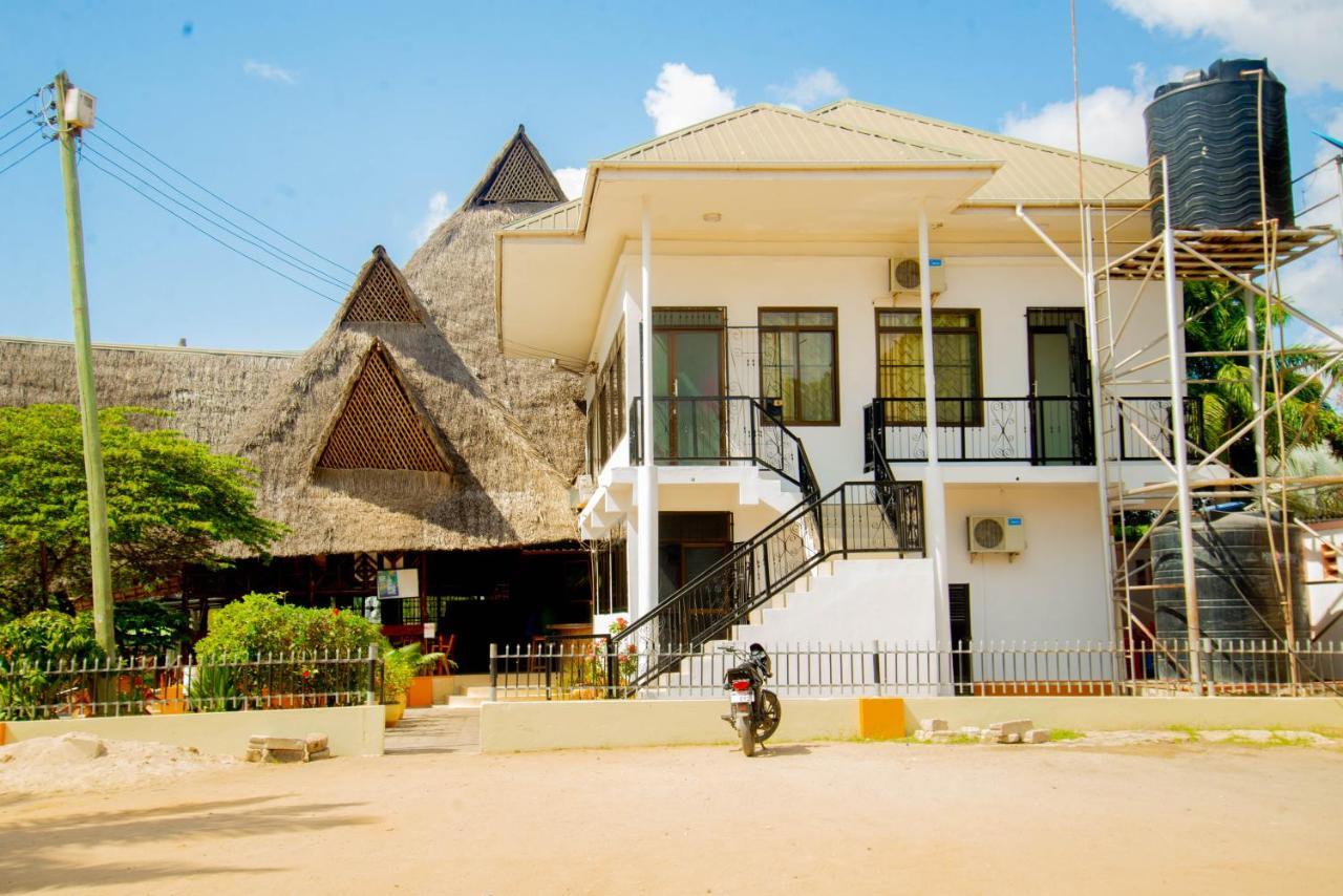 Flamingo Hotel Kinyerezi Дар-эс-Саламе Экстерьер фото