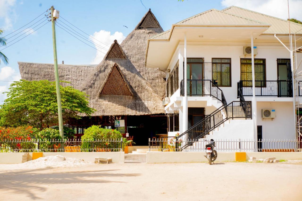 Flamingo Hotel Kinyerezi Дар-эс-Саламе Экстерьер фото