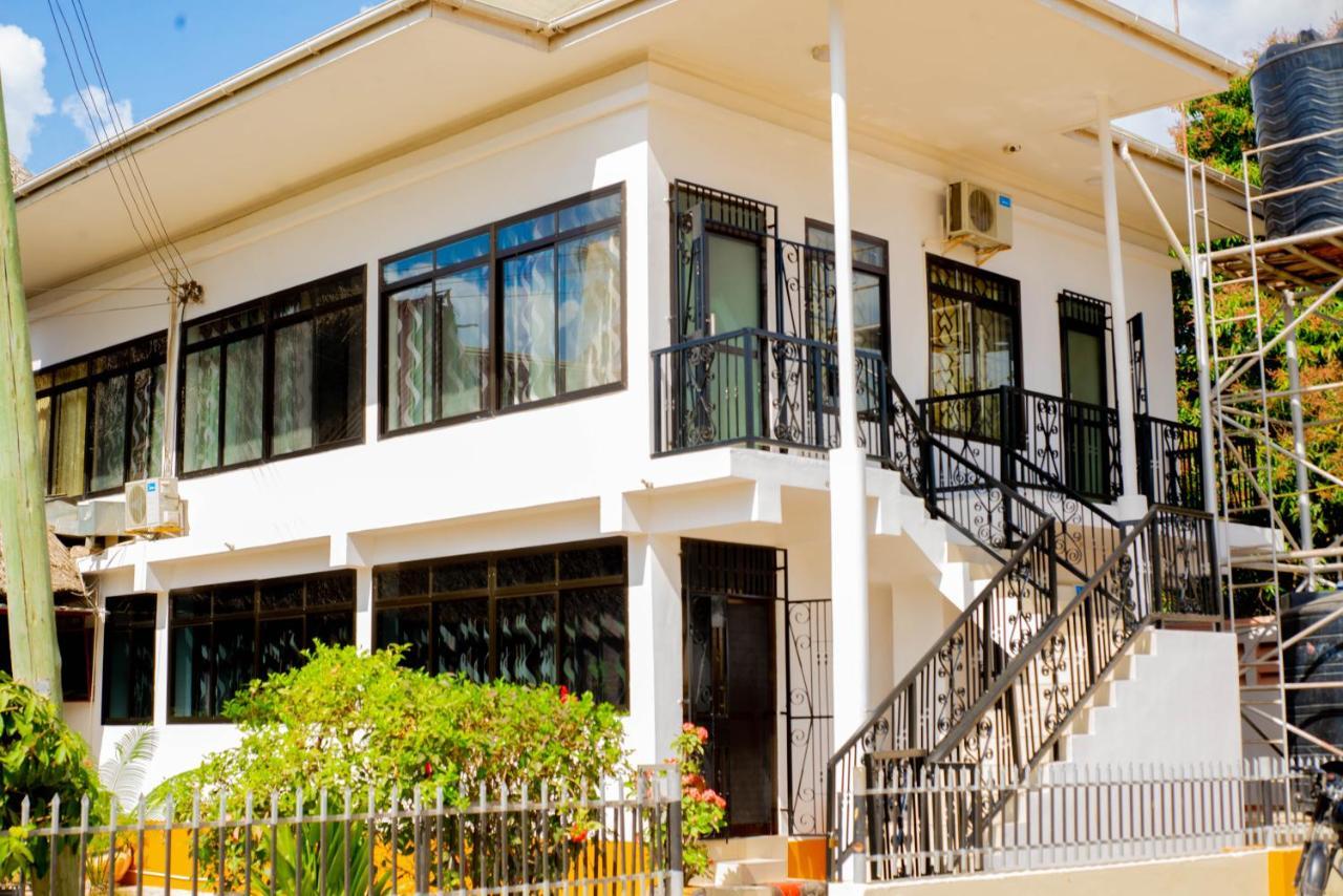 Flamingo Hotel Kinyerezi Дар-эс-Саламе Экстерьер фото
